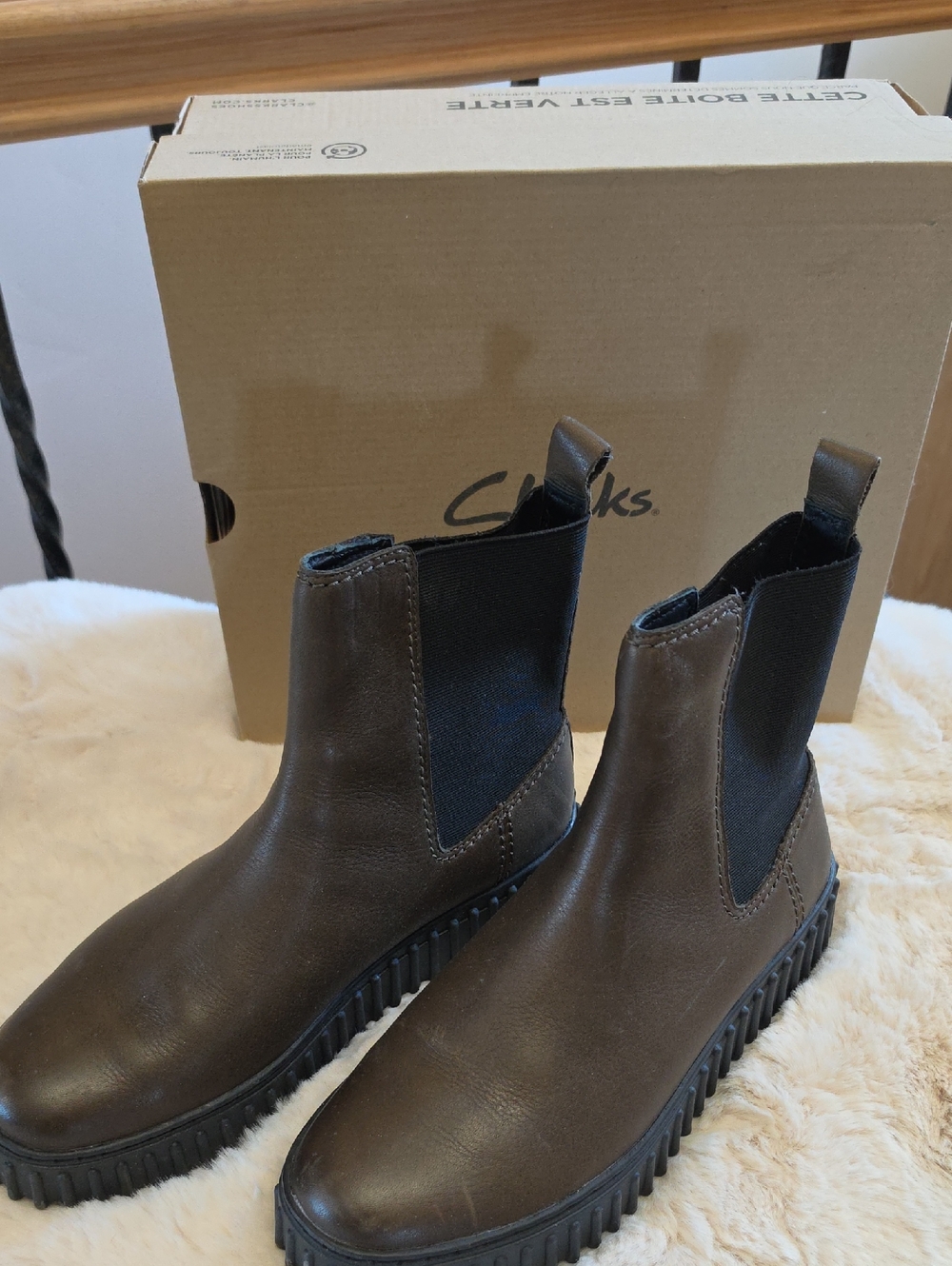 Clarks Dark Olive Leather Chelsea Boots with Black Elastic